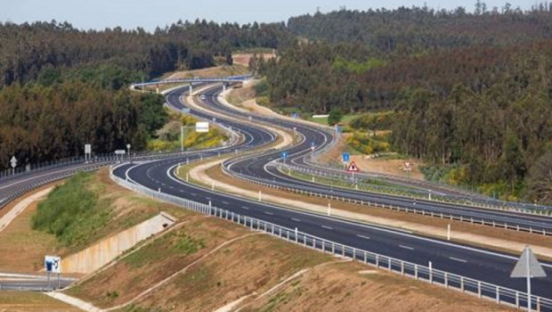 ep tramo arzua-lavacolla en la autovia entre santiago y lugo