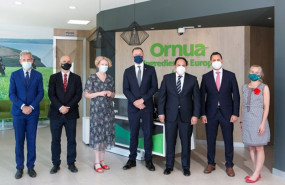 ep visita del ministro de asuntos europeos de irlanda thomas byrne a la factoria de ornua en avila