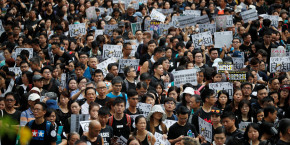 week-end-sous-tension-a-hong-kong-ou-les-enseignants-manifestent