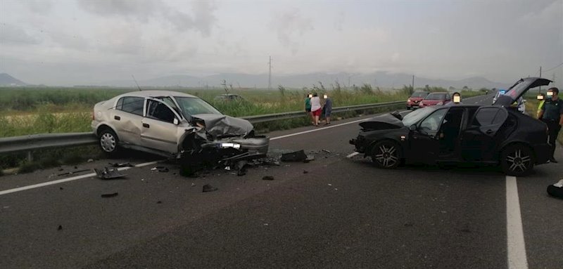 ep accidente de trafico en sueca en valencia imagen de archivo