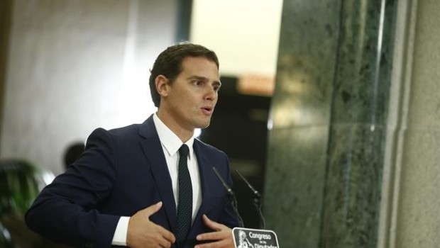 ep albert riveraruedaprensallegarun acuerdoinvestidurapp