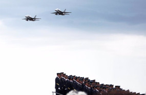 ep archivo   dos aviones durante el acto de entrega de reales despachos a los nuevos sargentos de la