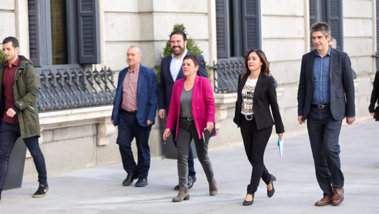 ep archivo   i d los diputados de eh bildu inaki ruiz de pinedo jon inarritu garcia y mertxe
