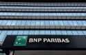 ep archivo - logo y letras de bnp paribas en la entrada a la sede en madrid del banco bnp paribas en