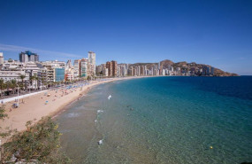 ep archivo   playa de levante de benidorm