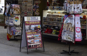 ep archivo   tienda de souvenirs a 2 de septiembre de 2024 en madrid espana