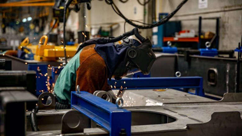 ep archivo un trabajador en la factoria de talgo a 9 de julio de 2021 en las rozas ep archivo un trabajador en la factoria de talgo a 9 de julio de 2021 en las rozas