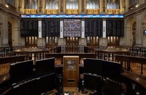 ep archivo   valores del ibex 35 en el palacio de la bolsa el dia en que el ibex 35 celebra su 30