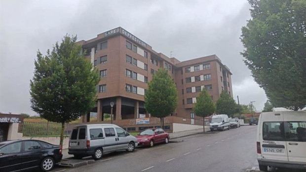 ep edificio propiedad de la sareb situado en el numero 3 de la calle rio pilona en gijon