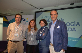 ep el dr jose de la mata junto a los coordinadores de la jornada dra beatriz yoldi dra paloma garcia