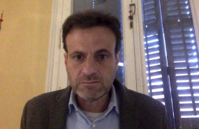 ep el presidente del grupo de unidas podemos y diputado de en comu podem jaume asens
