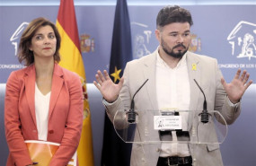ep los portavoces de erc en el congreso de los diputados carolina telechea y gabriel rufian ofrecen