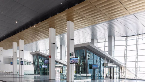 ep nuevo vestibulo de la estacion de chamartin sita en madrid espana