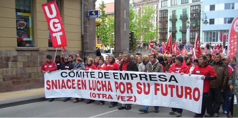 ep trabajadores de sniace en un manifestacion en torrelavega archivo