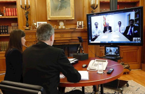ep videoconferencia de los reyes con los responsables medicos del hospital clinico san carlos