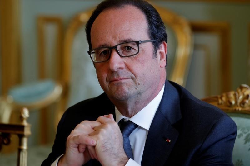 francois-hollande-a-la-television francois-hollande-a-la-television