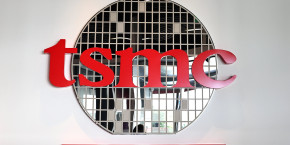 le logo de tsmc a son siege a hsinchu taiwan 