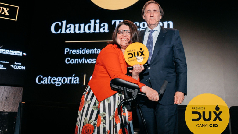 claudia tecglen premio dux de impacto social por canal ceo 20250619184855 