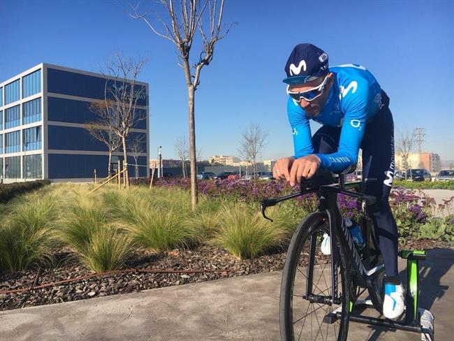 Alejandro Valverde calentando | PRENSA MOVISTAR TEAM ep alejandro valverde calentando