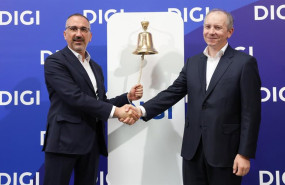 ep archivo   el consejero delegado de digi marius varzaru i durante la celebracion del tradicional