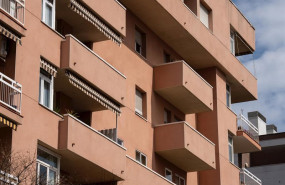 ep archivo   fachada de un edificio a 25 de abril de 2023 en barcelona