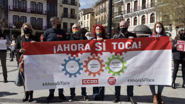 Archivo - Unai Sordo y Pepe Álvarez arropan a Paco de la Rosa y Olga Arribas en una nueva protesta para recuperar la agenda social en Toledo | EUROPA PRESS / MARIO TRIVIÑO - Archivo ep archivo unai sordo y pepe alvarez arropan a paco de la rosa y olga arribas en una nueva