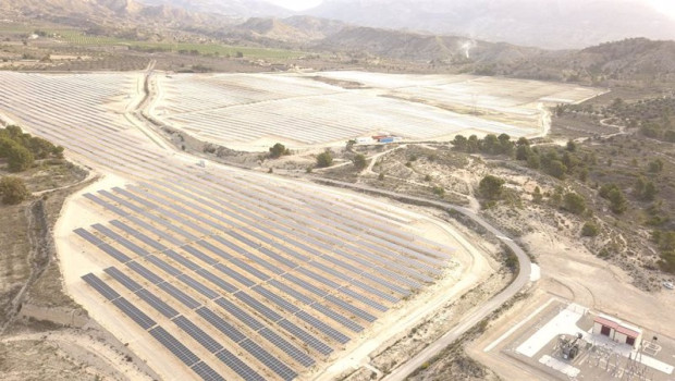 ep archivo   x elio cierra financiacion por 35 millones con bankinter para tres proyectos solares en