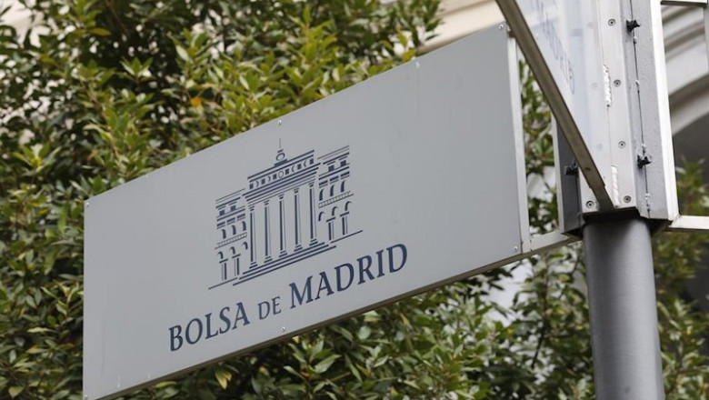 Cartel colocado en las inmediaciones del edificio de La Bolsa de Madrid en Madrid (España). | Marta Fernández Jara - Europa Press ep cartel colocado en las inmediaciones del edificio de la bolsa de madrid en madrid espana