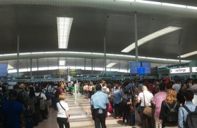 ep colascontrolseguridadaeropuertobarcelona