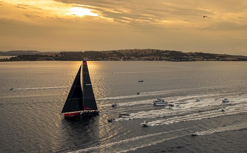 ep el barco comanche durante la regata sydney-hobart 2019