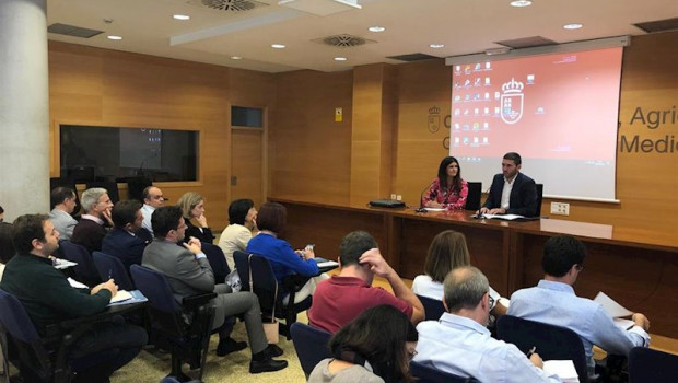 ep el consejero de agua agricultura ganaderia pesca y medio ambiente antonio luengo acompanado de la
