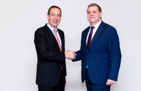 ep el consejero delegado de caixabank gonzalo gortazar el presidente de correos juan manuel serrano ep el consejero delegado de caixabank gonzalo gortazar el presidente de correos juan manuel serrano