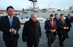 ep el ministro de industria y turismo jordi hereu 2i y el delagado del gobierno en galicia pedro