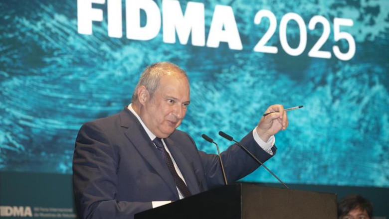 ep el ministro de industria y turismo jordi hereu interviene durante la inauguracion de la feria de