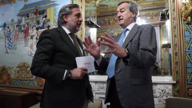 ep el presidente de la camara de comercio angel asensio y el ceo de banco sabadell cesar