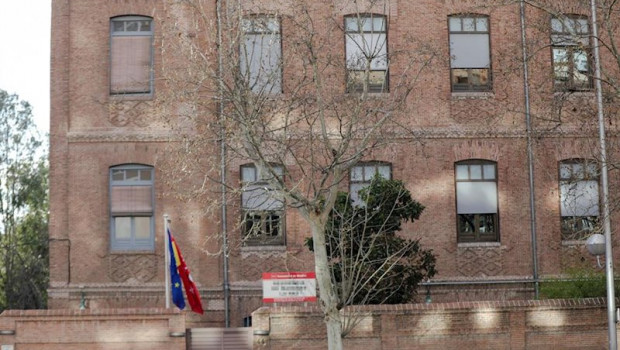 ep fachada y entrada de la residencia de ancianos de madrid donde se han confirmado contagios de