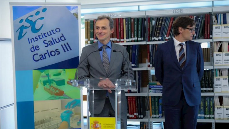 (I-D) El ministro de Ciencia e Innovación, Pedro Duque; y el ministro de Sanidad, Salvador Illa, ofrecen una rueda de prensa durante su visita al Centro Nacional de Microbiología donde se analizan las muestras de coronavirus | Jesús Hellín - Europa Press - Archivo ep i-d el ministro de ciencia e innovacion pedro duque y el ministro de sanidad salvador illa