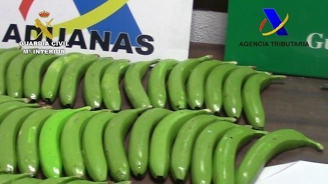 La droga se encontraba oculta en el interior de las bananas | GUARDIA CIVIL ep la drogaencontraba ocultainteriorlas bananas