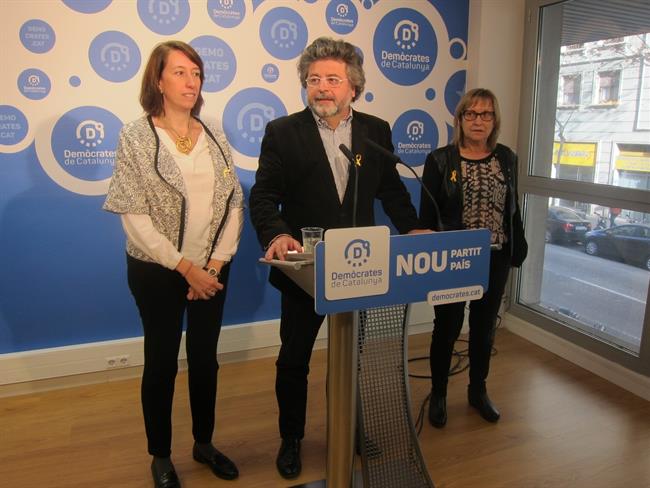 Los dirigentes de Demòcrates Assumpció Laïlla, Toni Castellà y Mercè Jou | EUROPA PRESS ep los dirigentesdemcrates assumpcio lalla toni castell y merc jou