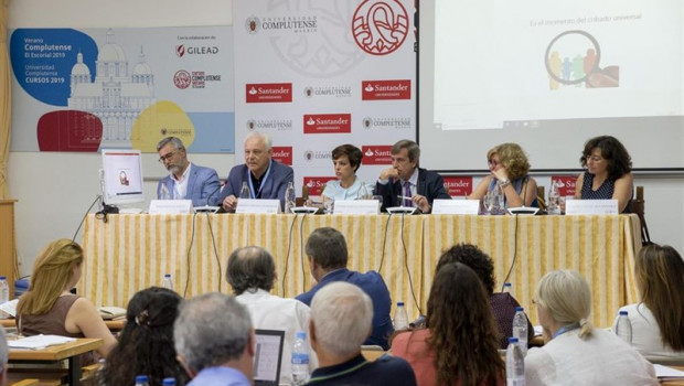 ep mesa redonda durantecurso retossalud publicala enfermedad hepatica la enfermedad hepaticasu contexto social patrocinadogilead encursosveranola universidad compluntense