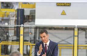 ep pedro sanchez visitaplantarenaultvalladolid