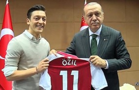 ep presidente turco recep tayyip erdoganjugador aleman mesut ozil