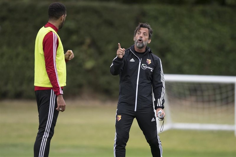 ep quique sanchez flores dirigiendo al watford