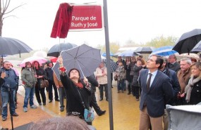 ep ruth ortiz descubre ante jose antonio nieto la placanombreparque