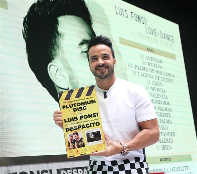 Universal entrega a Luis Fonsi un reconocimiento por Despacito | EUROPA PRESS ep universal entregaluis fonsireconocimientodespacito