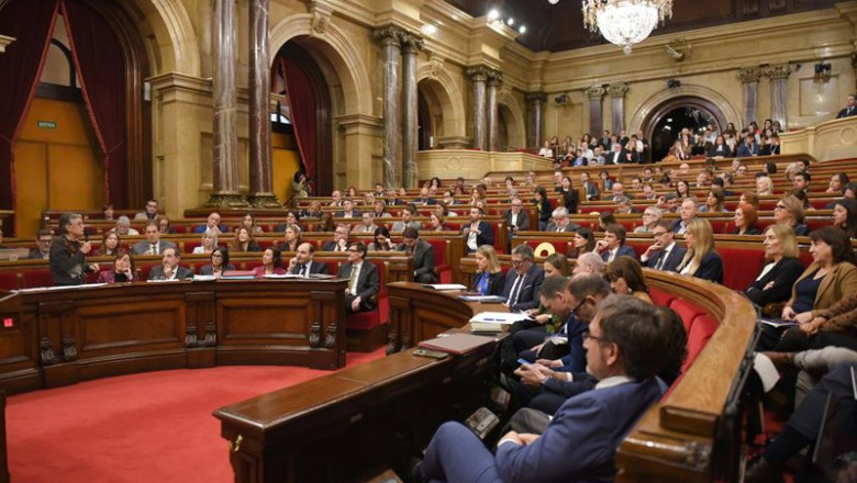 Vista de la sala durante una sesión de control al Govern, en el Parlament de Catalunya, a 25 de febrero de 2026 | Alberto Paredes - Europa Press ep vista de la sala durante una sesion de control al govern en el parlament de catalunya a 25 de