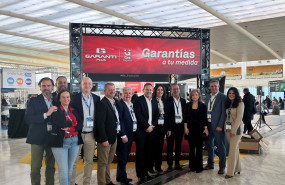 equipo garantiplus y mobius con presidenta faconauto 