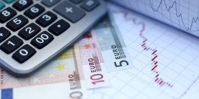 euro-billets-courbe-de-croissance-graphique-calculette-argent-monnaie euro-billets-courbe-de-croissance-graphique-calculette-argent-monnaie