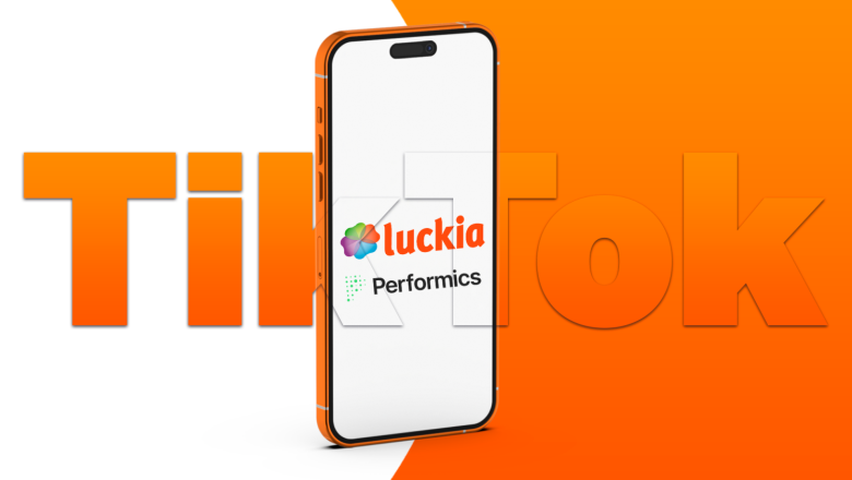 luckia y performics   tiktok 