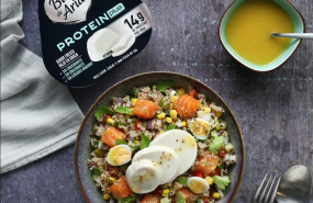 ensalada de qunoa con salmn y burgo de arias protein plus 1